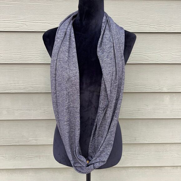 Lucy Activewear Infinity Scarf Gray Mini Stripe - Picture 1 of 4